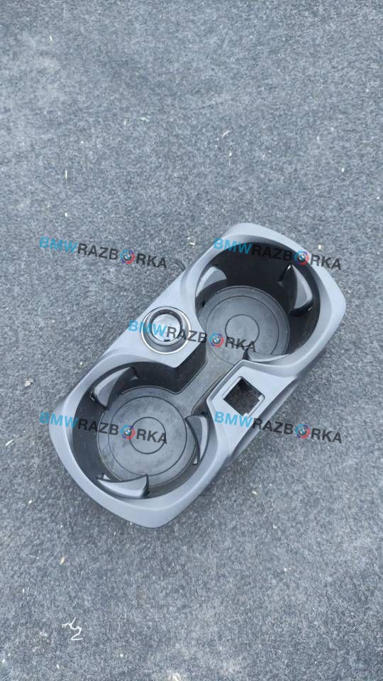 подстаканник BMW 3 серия G20 2019, 2.0 л., гибрид, АКПП, седан, 6809803