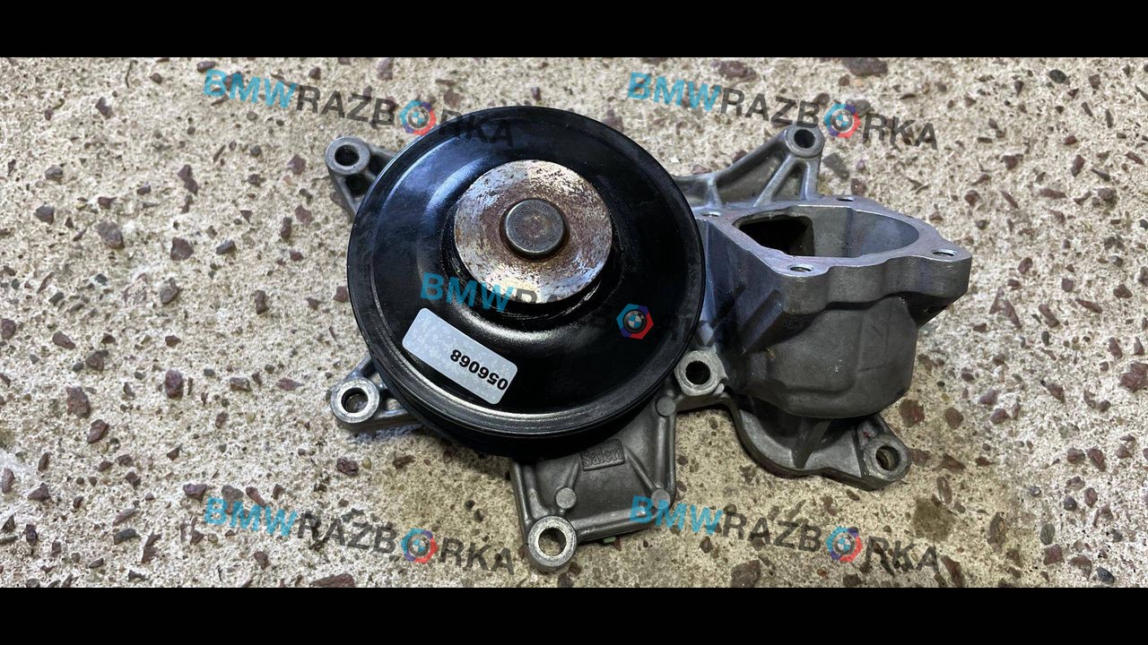 помпа BMW X5 E70 [рестайлинг] 2011, 4.0 л., D, дизель, АКПП, а52, внедорожник 5 дв., полный привод, правый руль