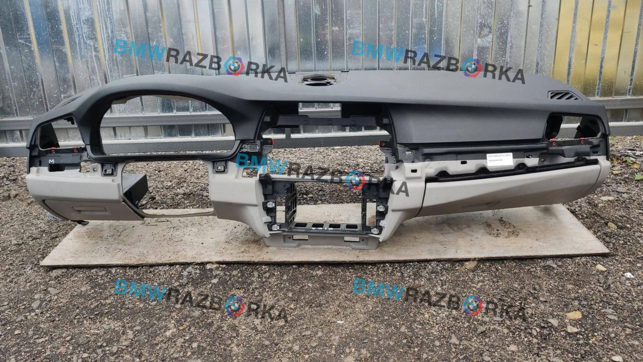 панель передняя салона (торпедо) BMW 5 серия F07/F10/F11 2011, 3.0 л., i, N55 B30 A, бензин, АКПП, серый, седан, полный привод