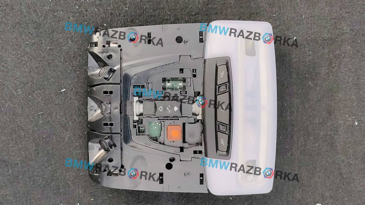 фонарь салона (плафон) BMW 3 серия F30/F31/F34 F30 2013, 2.0 л., N20 B20 A, бензин, АКПП, седан, полный привод, 6826924