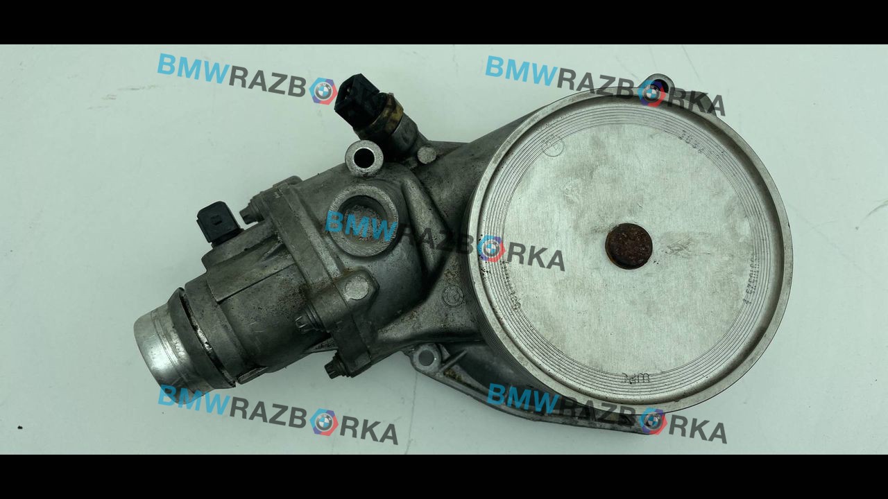 помпа BMW 5 серия F07/F10/F11 2010, 4.4 л., N63 B44 A, бензин, АКПП, хетчбэк 5 дв.