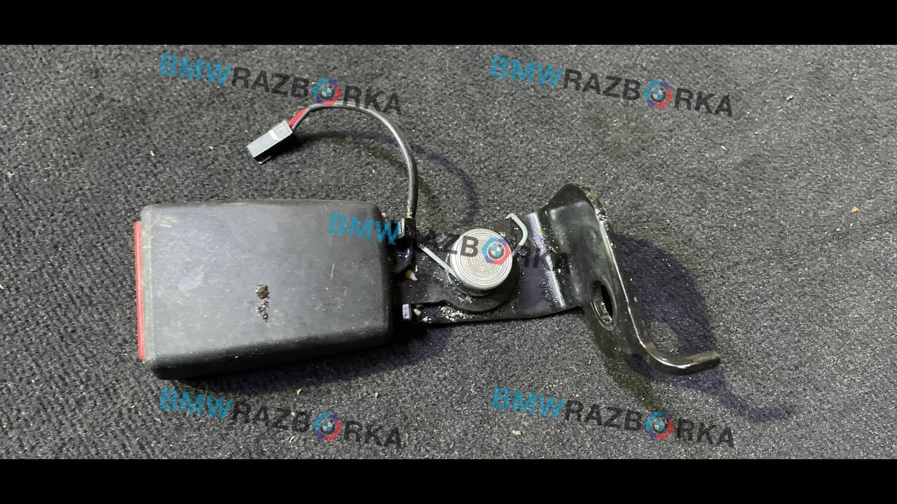 замок ремня безопасности BMW X3 G01 2018, 2.0 л., D, B47 D20 A, дизель, АКПП, внедорожник 5 дв., полный привод, 7414287