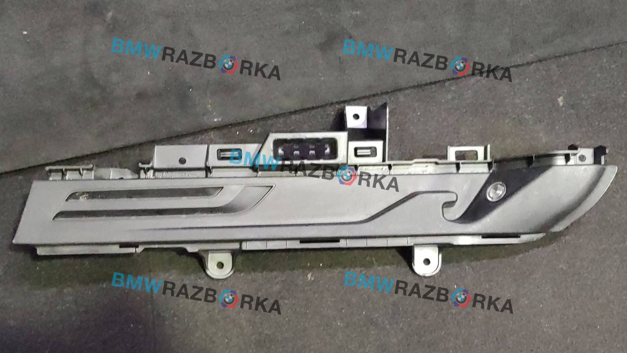 направляющая шторки багажника (салазки) BMW X3 G01 2018, 2.0 л., D, B47 D20 A, дизель, АКПП, внедорожник 5 дв., полный привод, 51477396603