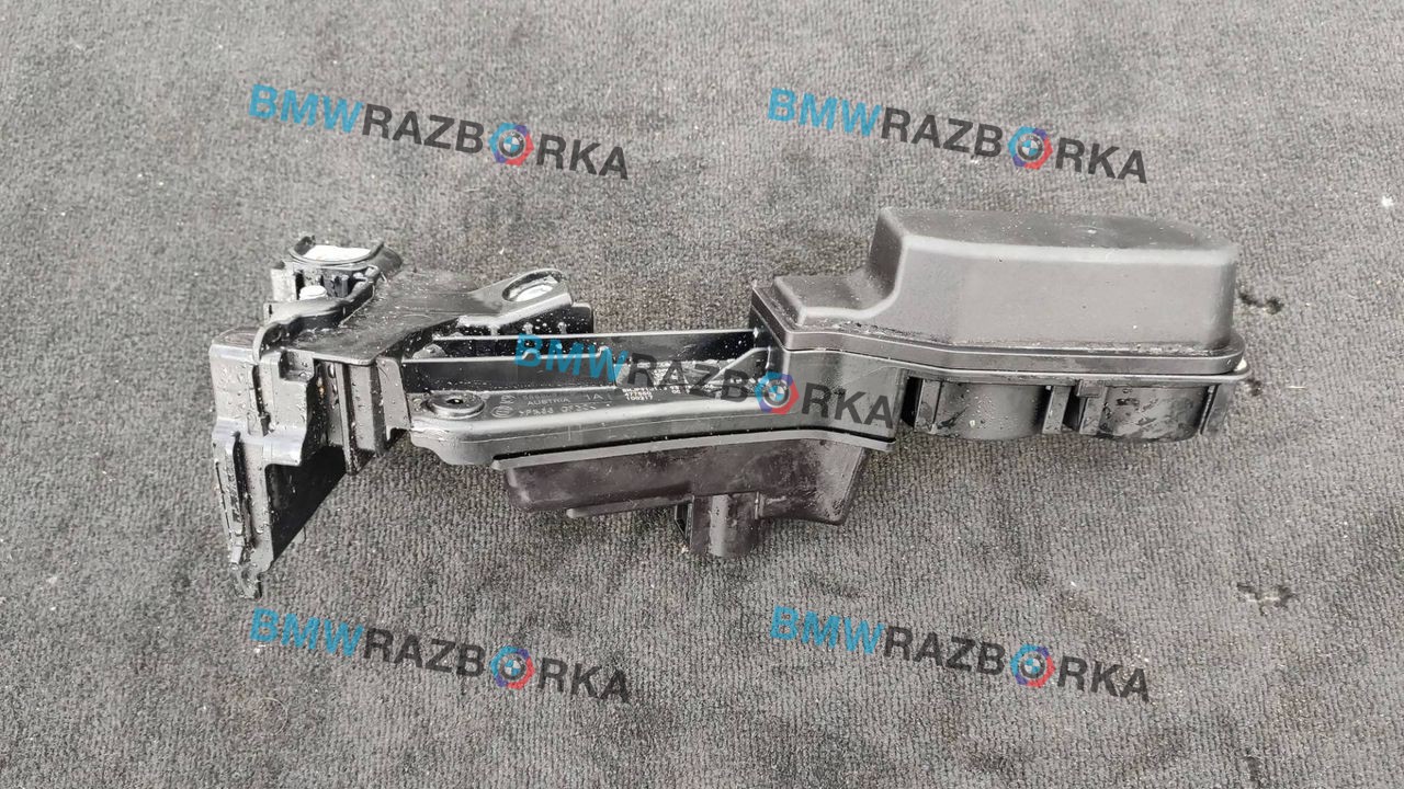 распределитель B+ BMW 5 серия G30/G31 2018, 2.0 л., дизель, седан, 9339825