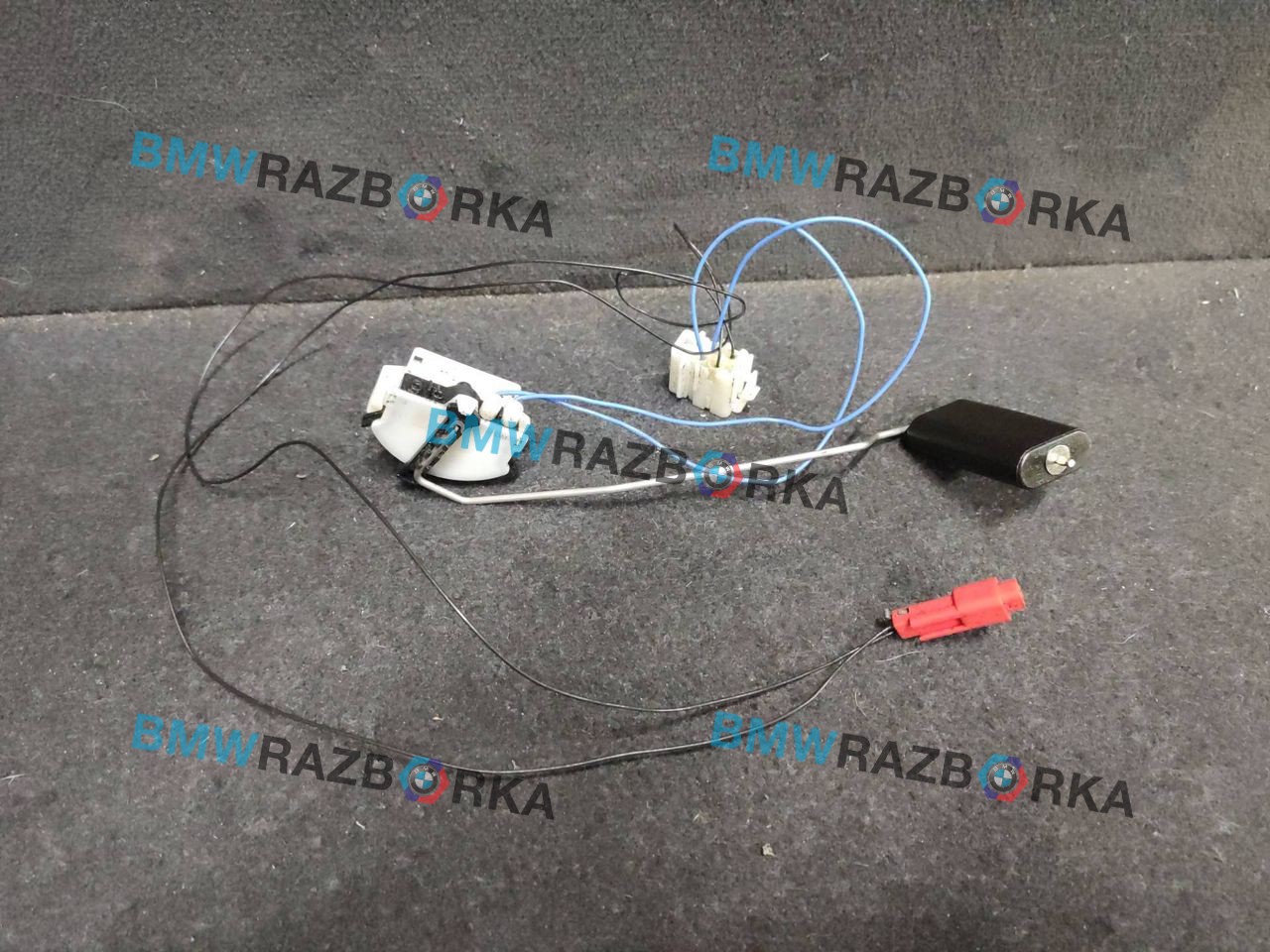 датчик уровня топлива BMW 5 серия F07/F10/F11 F10 2010, 3.0 л., N57 D30 A, дизель, АКПП, седан, задний привод, правый руль, 7246010