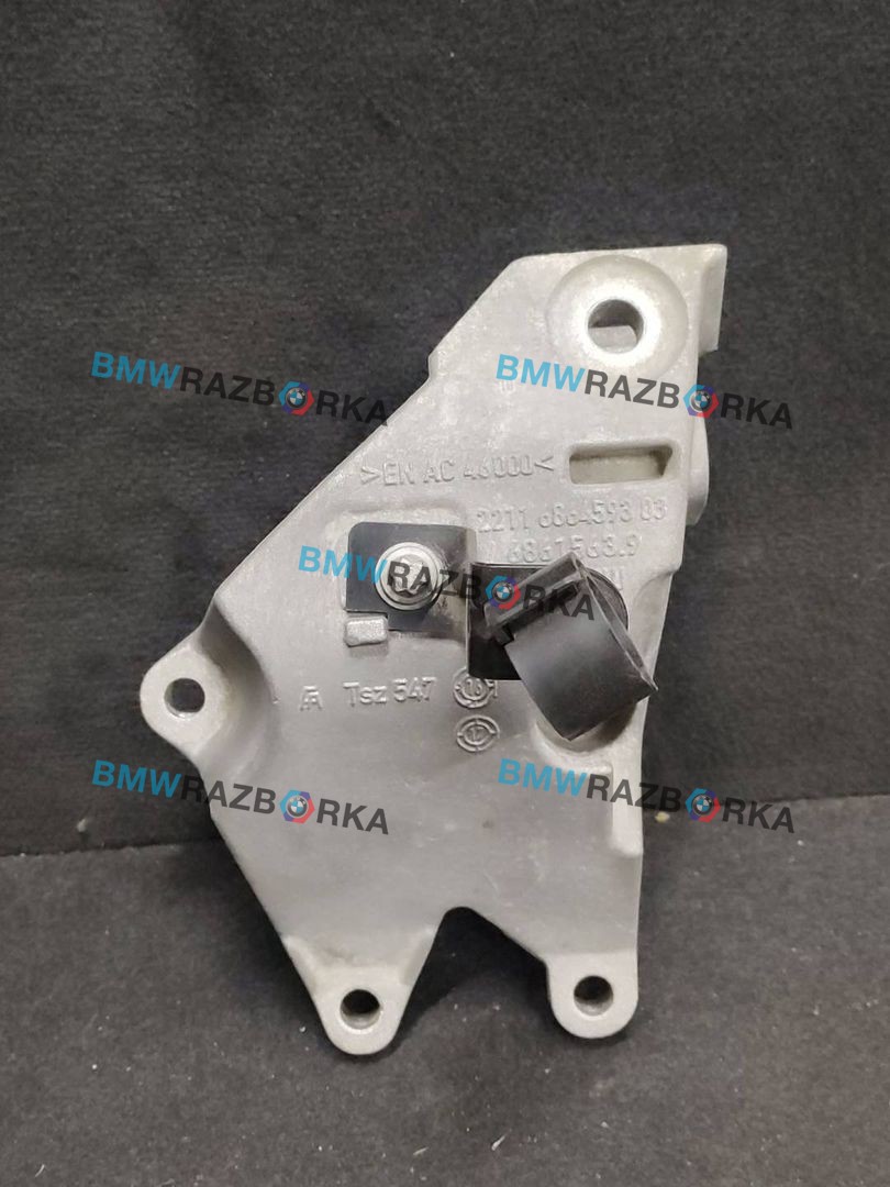 кронштейн двигателя BMW 5 серия G30/G31 2019, 2.0 л., D, B47 D20 B, дизель, АКПП, 416, седан, задний привод, правый руль, 22116864593