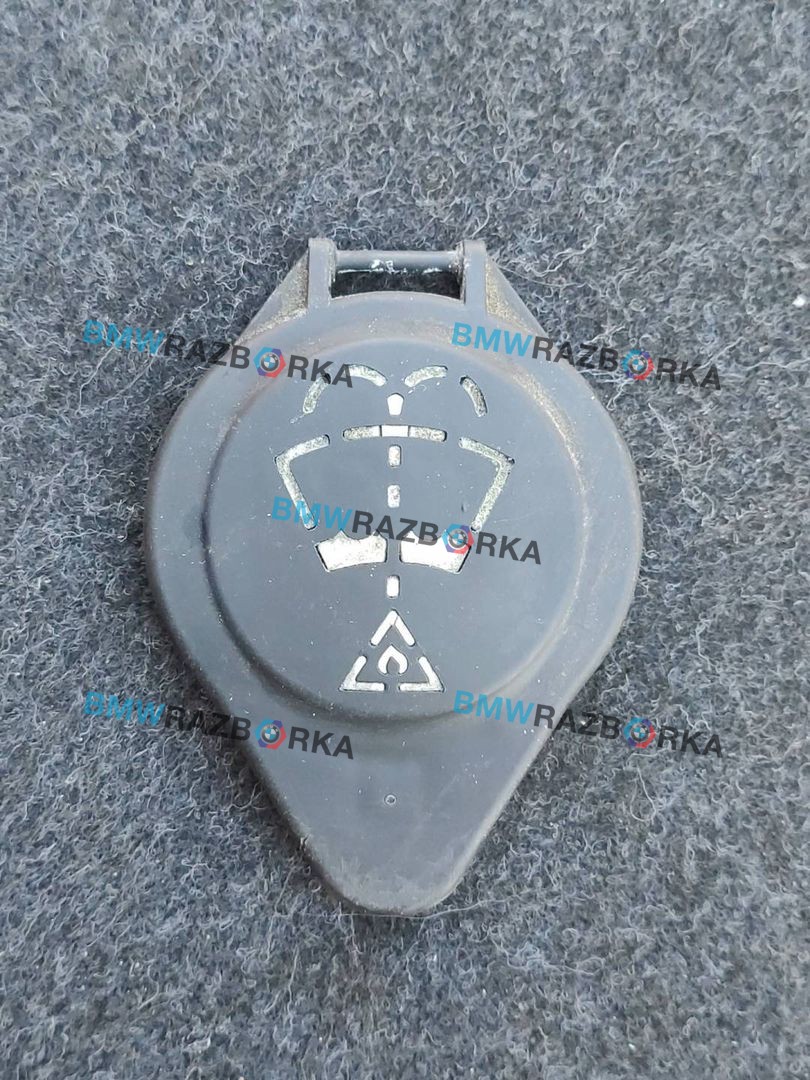 крышка бачка омывателя BMW 5 серия F07/F10/F11 2010, 4.4 л., N63 B44 A, бензин, АКПП, хетчбэк 5 дв., 7238068