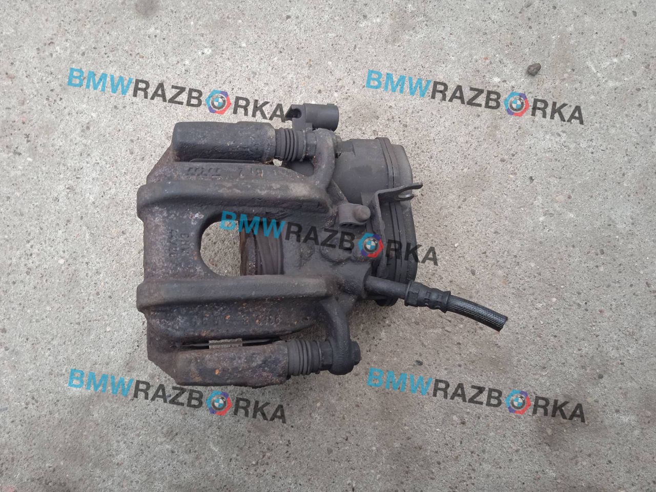 суппорт задний левый BMW 5 серия F07/F10/F11 F10 2011, 2.0 л., дизель, АКПП, седан, правый руль