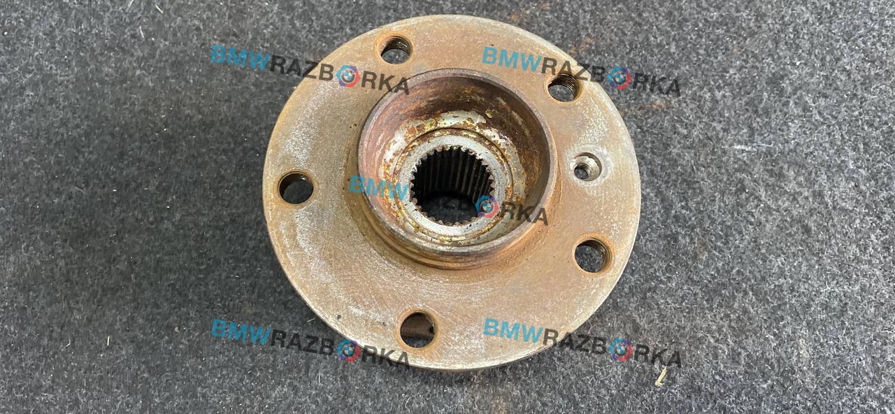 ступица задняя BMW 5 серия F07/F10/F11 F10 2011, 3.0 л., N52 B30, бензин, АКПП, седан