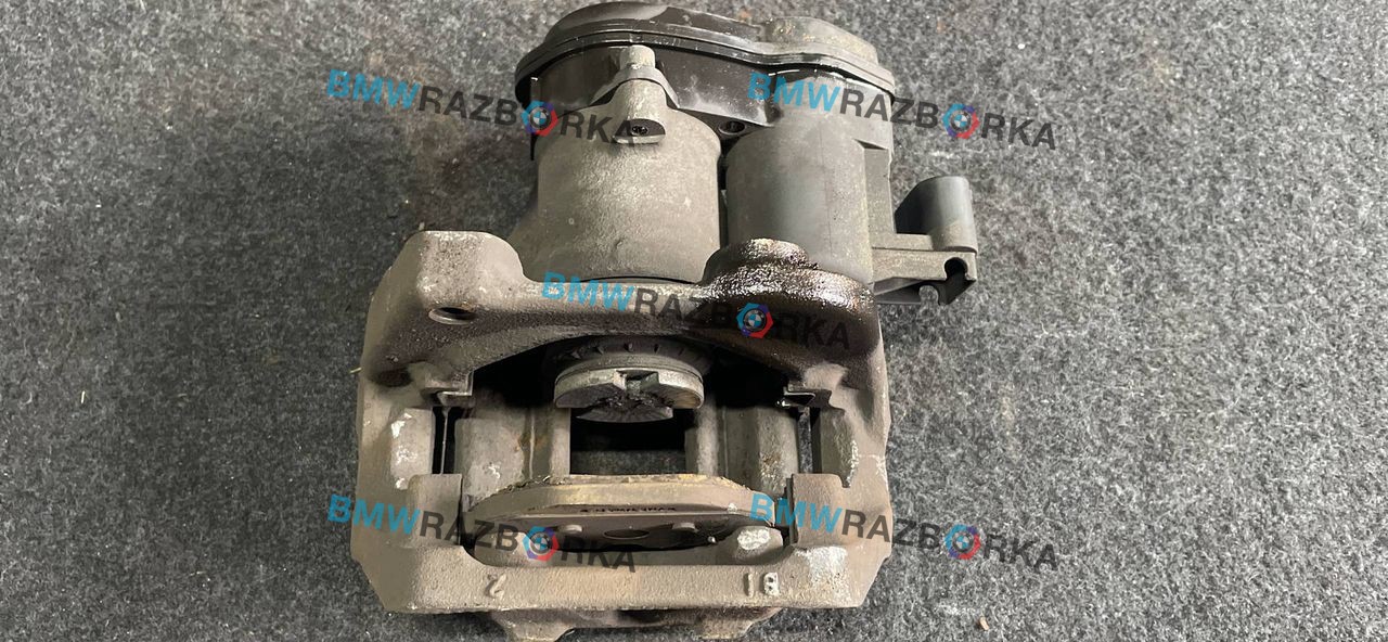 суппорт задний левый BMW 5 серия F07/F10/F11 F10 2011, 3.0 л., N52 B30, бензин, АКПП, седан