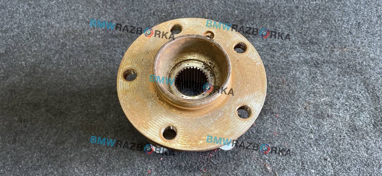 ступица задняя левая BMW 5 серия F07/F10/F11 F10 2011, 3.5 л., бензин, АКПП, седан