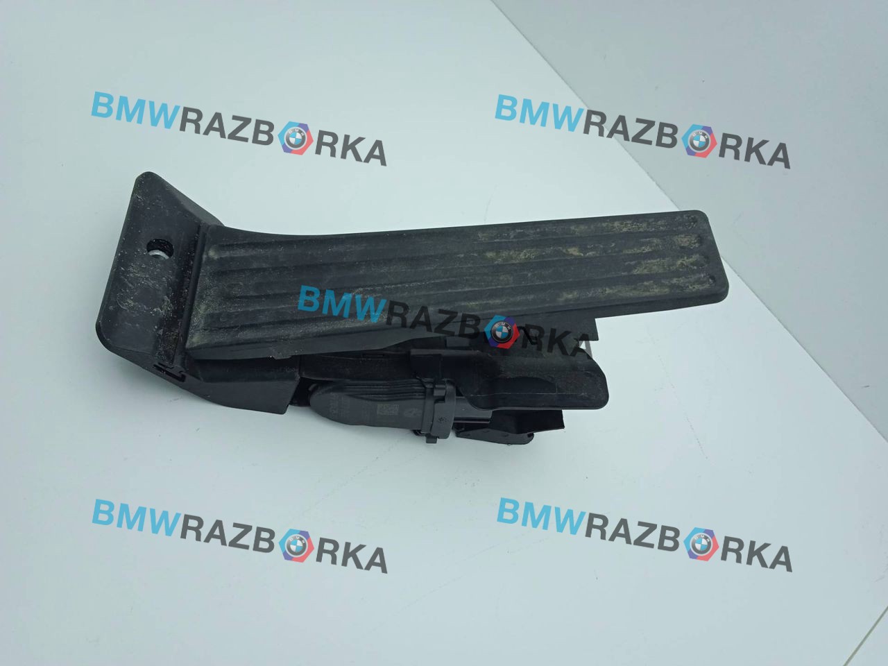 педаль BMW X6 F16 2019, 3.5 л., бензин, АКПП, внедорожник 5 дв., 6853175