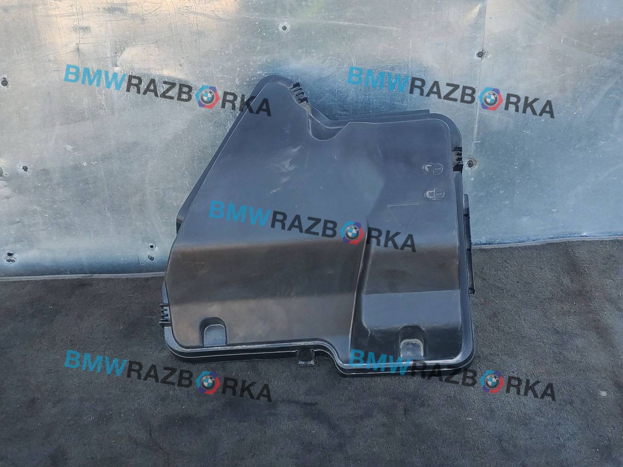 крышка блока предохранителей BMW X5 F15 2014, 4.0 л., дизель, АКПП, черный, внедорожник 5 дв., 12907555102