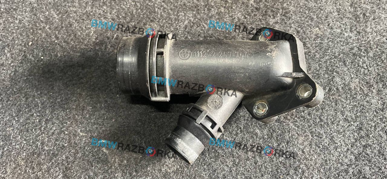 фланец (тройник) системы охлаждения BMW X5 E53 2002, дизель, 2247744