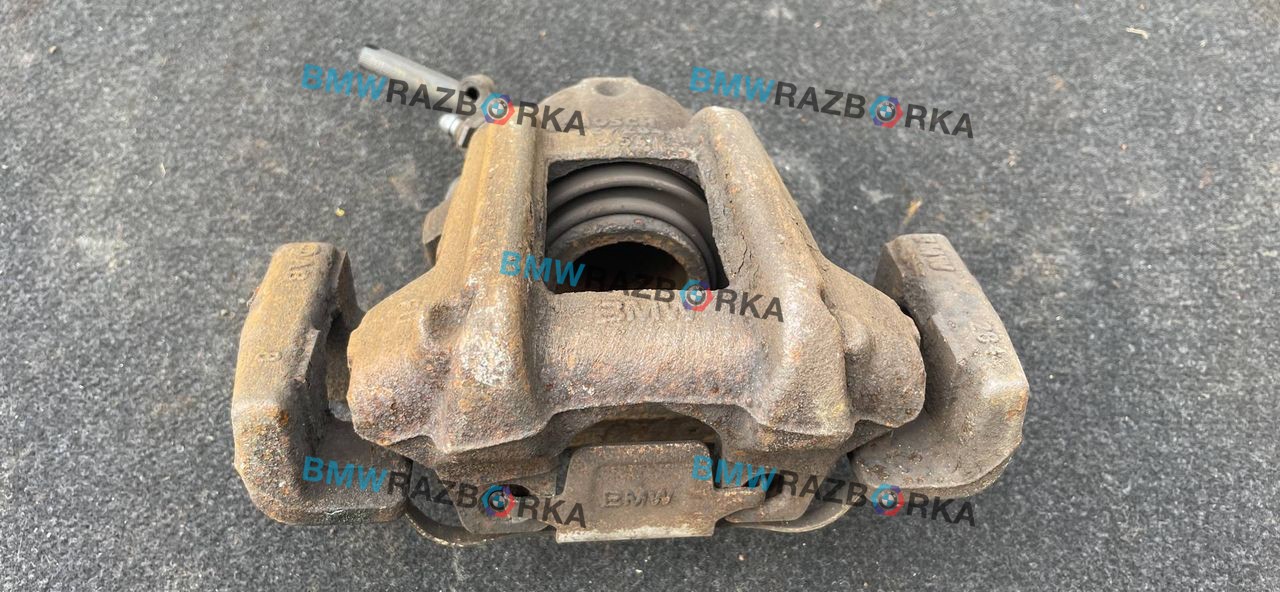 суппорт передний левый BMW 2 серия F22/F23 F22 2015, 1.5 л., B38 B15 A, бензин, МКПП, купе