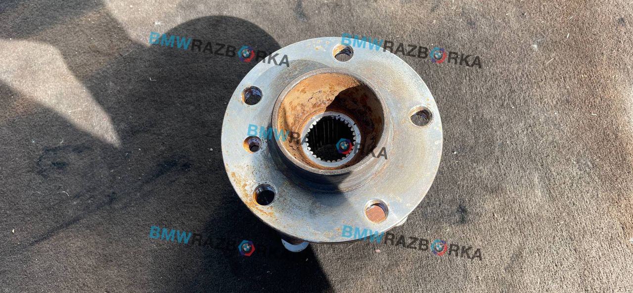 ступица задняя правая BMW X5 F15 2014, 4.0 л., дизель, АКПП, черный, внедорожник 5 дв.