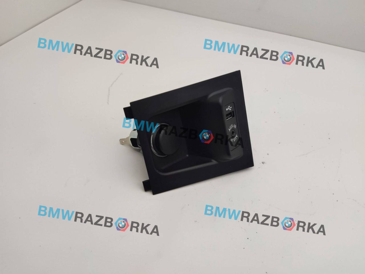 разъем AUX / USB BMW X6 F16 2018, 4.0 л., дизель, АКПП, внедорожник 5 дв., полный привод, 9266607, 6973037, 9390526