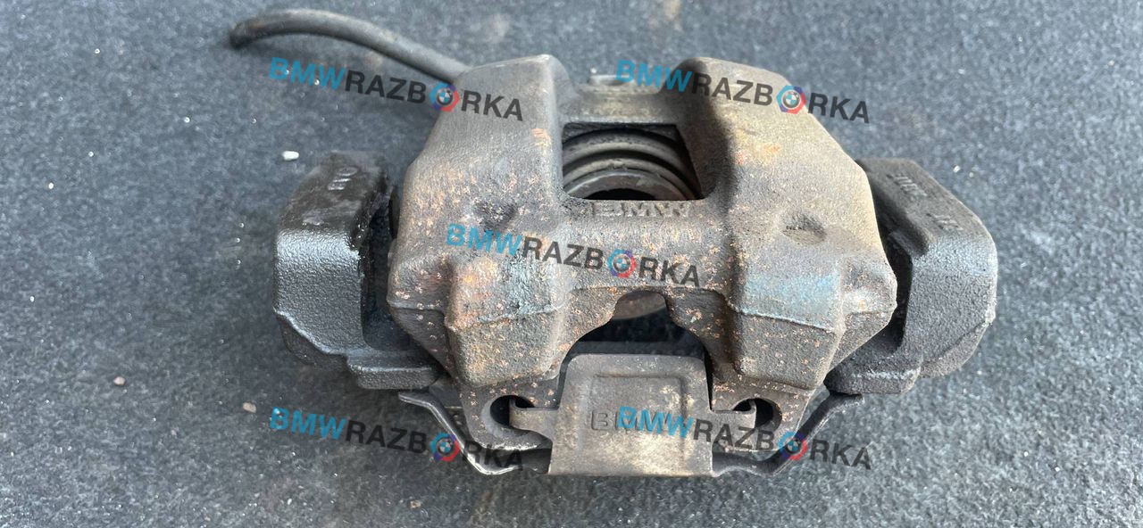 суппорт передний левый BMW 4 серия F32/F33 F32 2015, 2.0 л., N47 D20 C, дизель, АКПП, 475, купе, правый руль