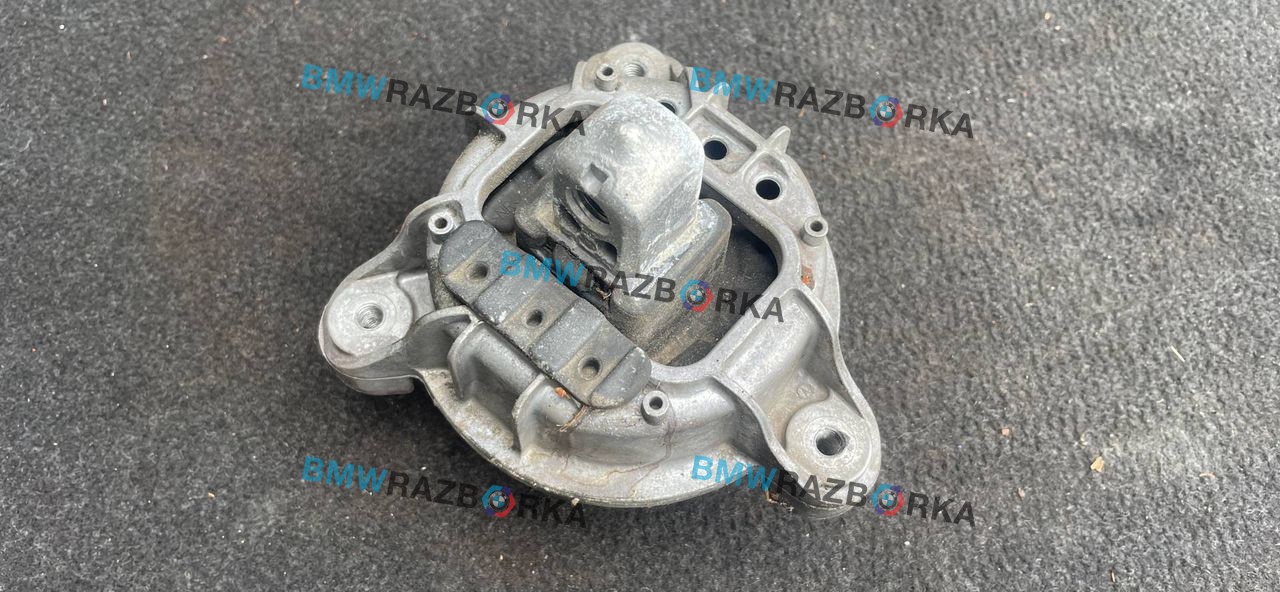 подушка крепления двигателя BMW 5 серия F07/F10/F11 F10 2011, 3.5 л., бензин, АКПП, седан, 6781562