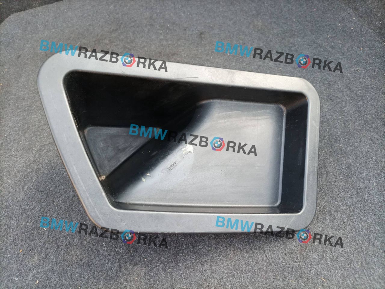 вещевое отделение в багажнике BMW 6 серия F12/F13 [рестайлинг] F06 2016, 4.0 л., дизель, АКПП, красный, седан, задний привод, правый руль, 7276506