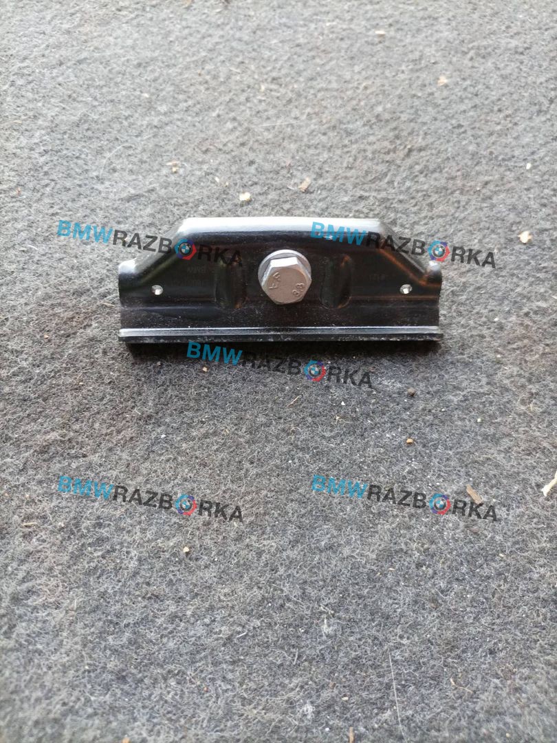крепление аккумулятора BMW X2 F39 2018, 2.0 л., i, B48 A20 A, бензин, АКПП, внедорожник 5 дв., передний привод, правый руль, 8780037