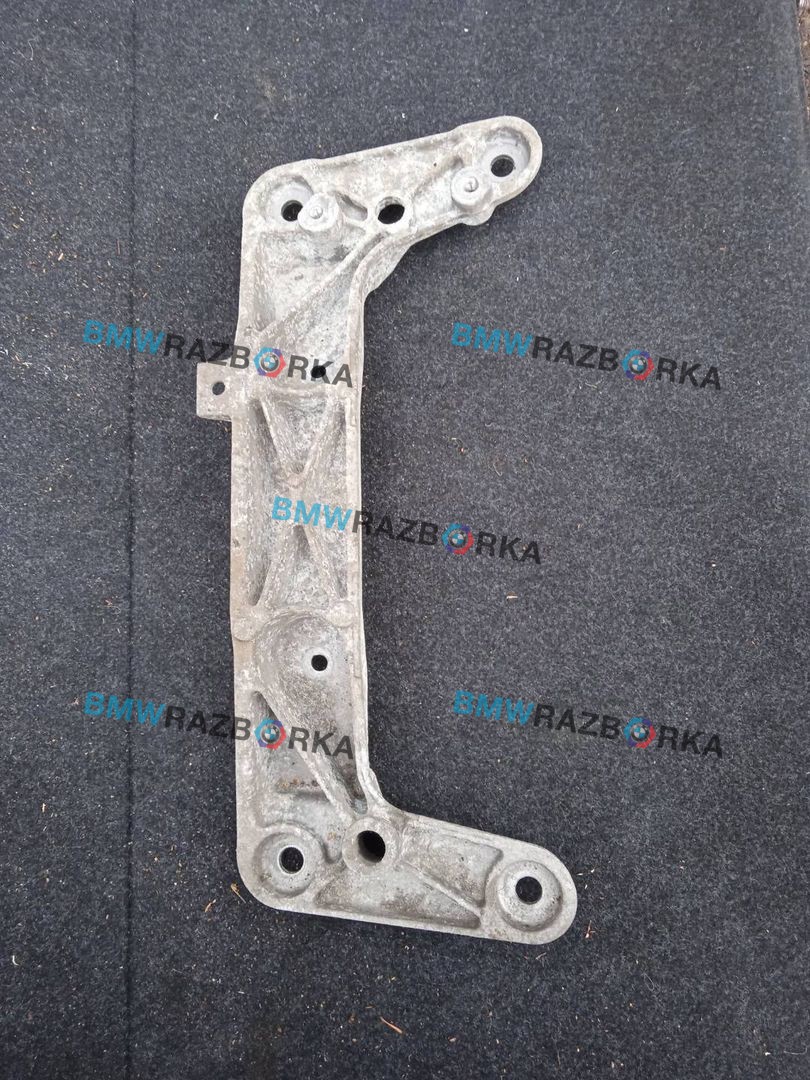 кронштейн КПП BMW 3 серия F30/F31/F34 F30 2012, 3.5 л., i, бензин, АКПП, седан, задний привод, 6796611
