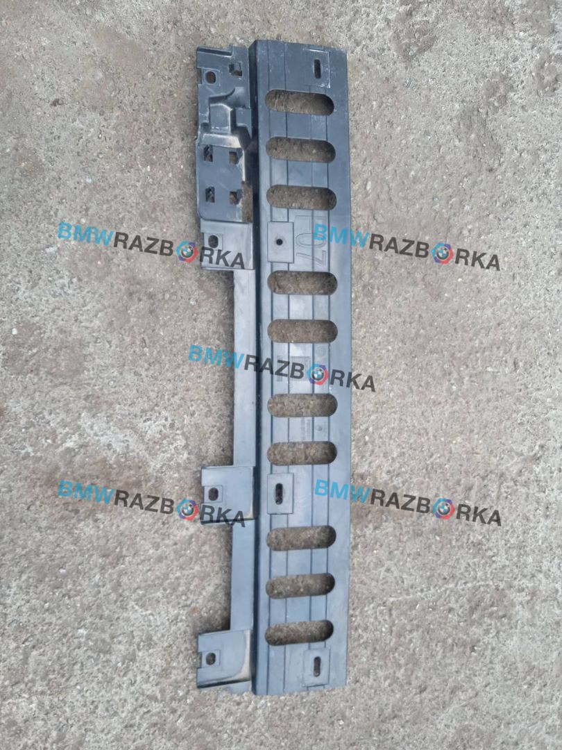 Крепление бампера заднего BMW 5 серия F07/F10/F11 2010, 4.4 л., i, бензин, АКПП, хетчбэк 5 дв., задний привод, 51127201248