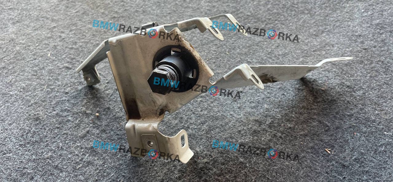 крепление крыла переднего правого BMW 6 серия F06/F12/F13 F06 2014, 4.0 л., дизель, a300, седан