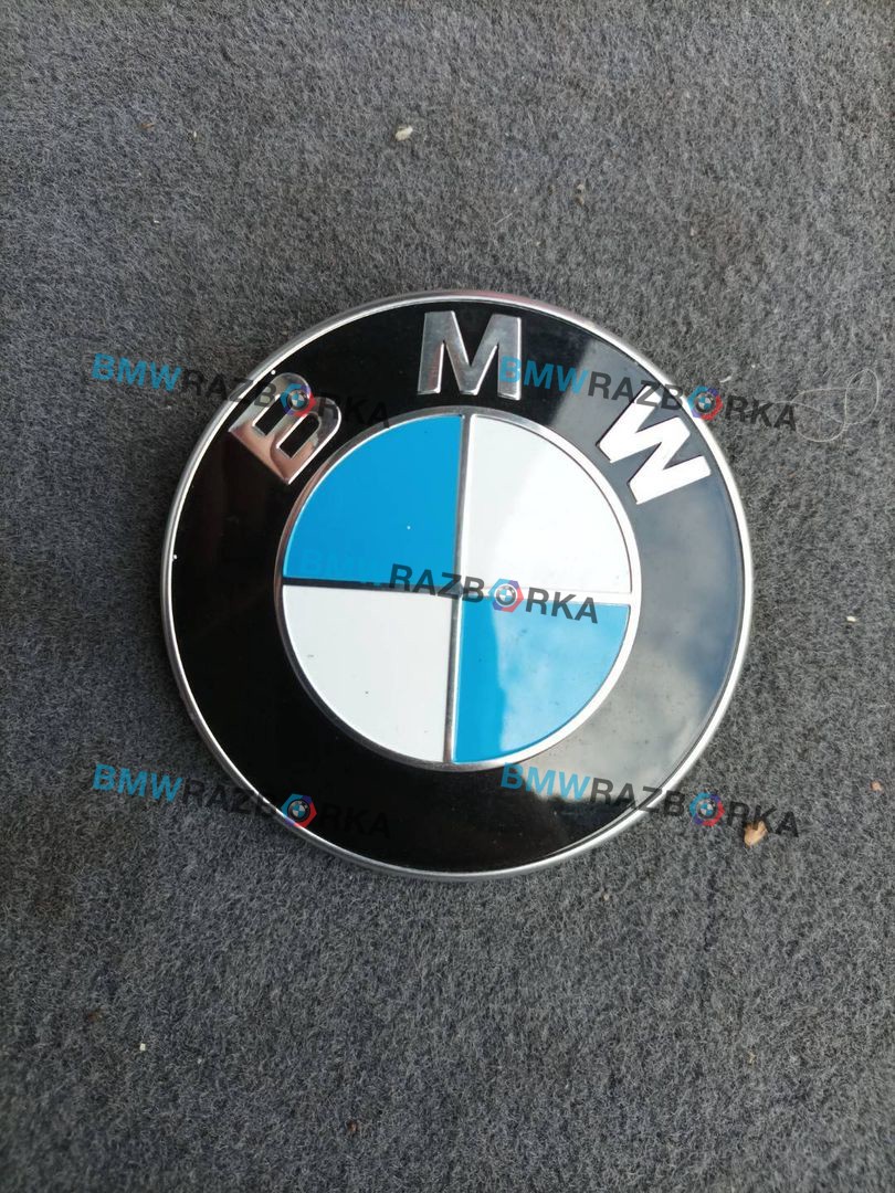 эмблема BMW 3 серия F30/F31 [рестайлинг] F30 2016, 1.5 л., i, B38 B15 A, бензин, МКПП, а300, седан, задний привод, правый руль, 8219237