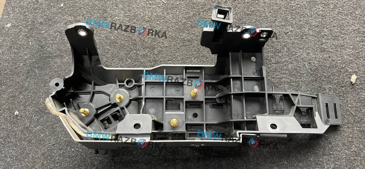 кронштейн (крепление) BMW X6 F16 2018, 4.0 л., дизель, АКПП, внедорожник 5 дв., полный привод, 624404, 7823478, 8574748