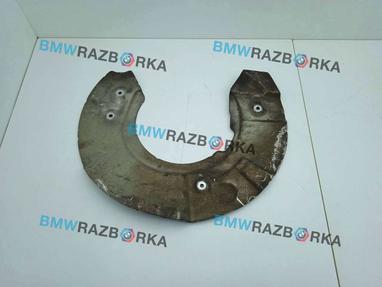 защитный кожух тормозного механизма BMW 5 серия F07/F10/F11 2010, 4.4 л., N63 B44 A, бензин, АКПП, хетчбэк 5 дв., 6775270