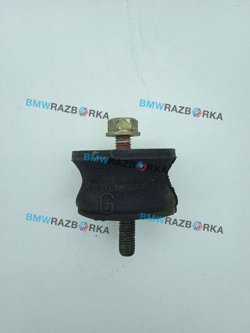 подушка крепления КПП BMW 5 серия F07/F10/F11 2010, 3.0 л., i, N55 B30 A, бензин, АКПП, белый, хетчбэк 5 дв., задний привод, 6771219