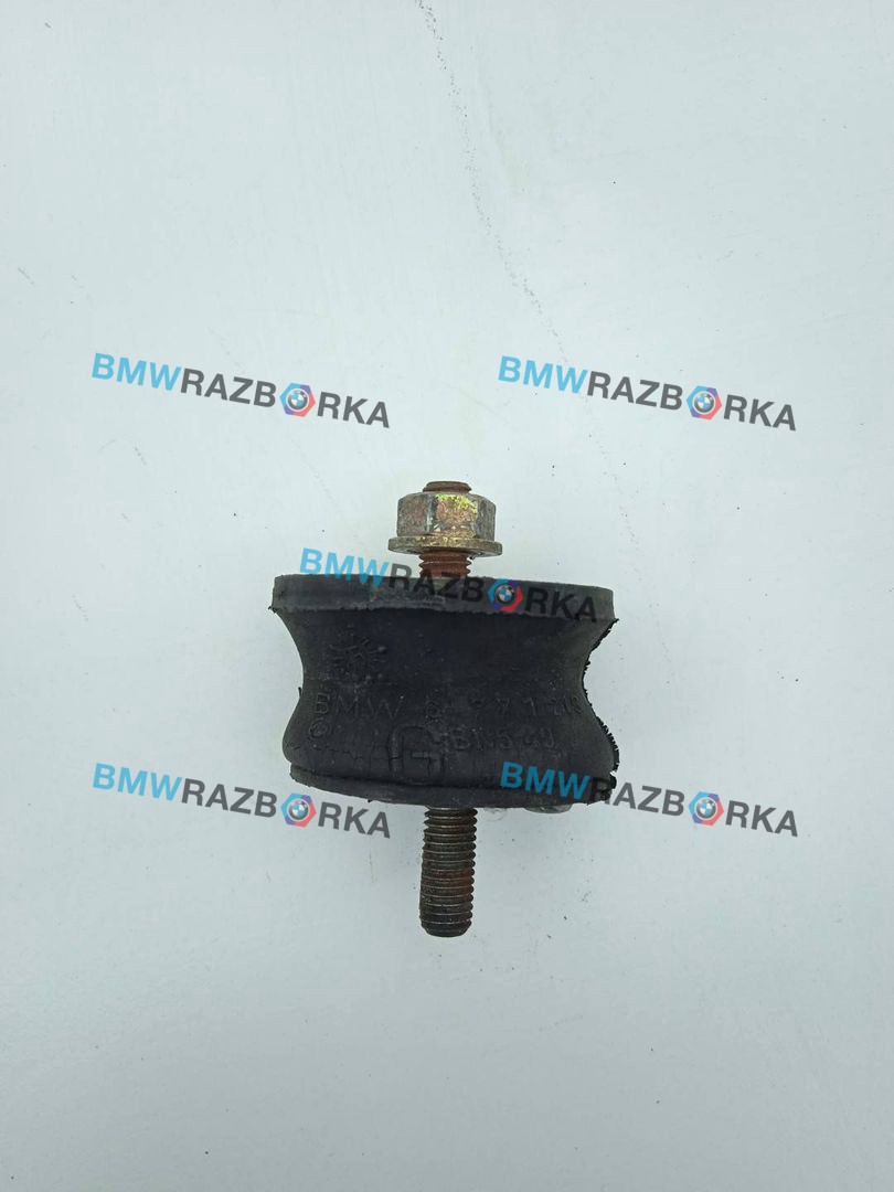 подушка крепления КПП BMW 7 серия F01/F02 2010, 3.0 л., дизель, полный привод, 6771219