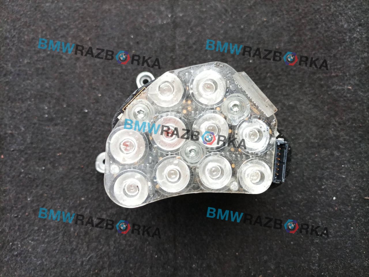 поворотник левый BMW 5 серия F10/F11 [рестайлинг] 2013, 2.0 л., дизель, АКПП, хетчбэк 5 дв., правый руль, 7262833