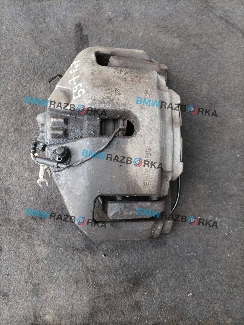 суппорт передний левый BMW 5 серия F07/F10/F11 2011, 3.0 л., N57 D30 A, дизель, АКПП, хетчбэк 5 дв., задний привод, правый руль