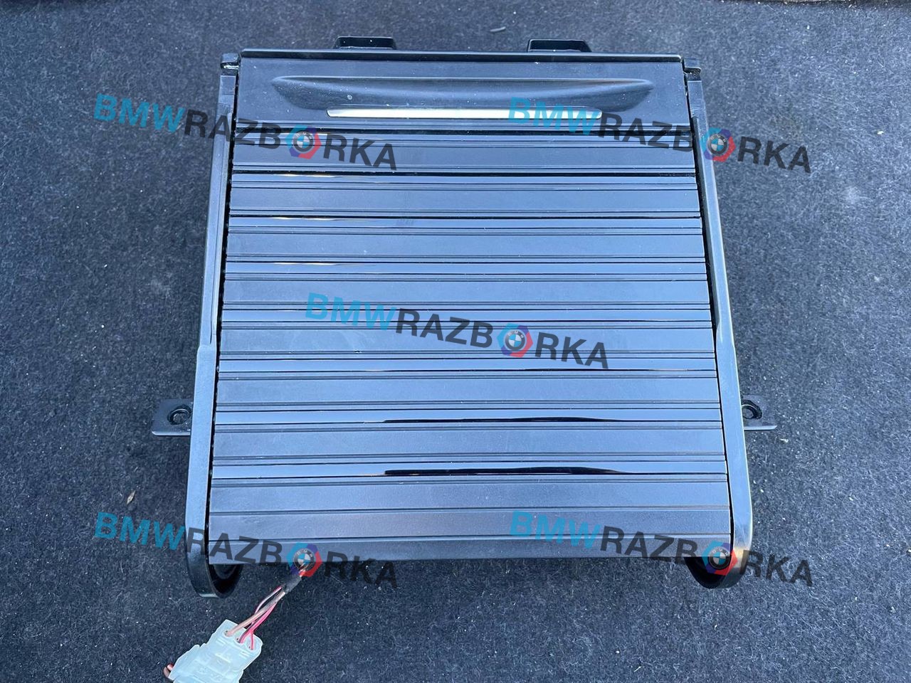 подстаканник BMW X5 F15 2016, 3.0 л., N57 D30 A, дизель, АКПП, a52, внедорожник 5 дв., полный привод, правый руль, 9315332