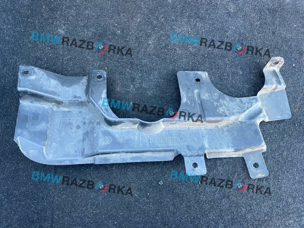 кожух (защита) рулевого механизма BMW X5 F15 2016, 3.0 л., N57 D30 A, дизель, АКПП, a52, внедорожник 5 дв., полный привод, правый руль, 51757160238