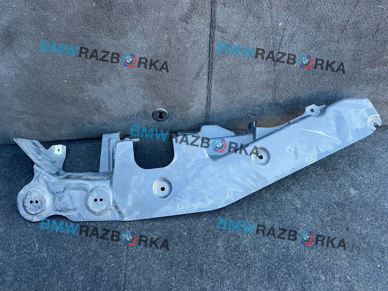кожух (защита) рулевого механизма BMW X5 F15 2016, 3.0 л., N57 D30 A, дизель, АКПП, a52, внедорожник 5 дв., полный привод, правый руль, 51757160237
