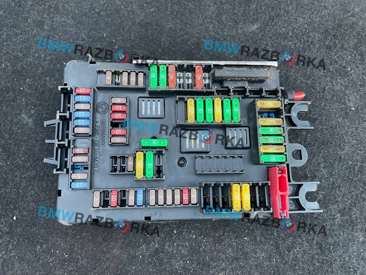 блок предохранителей BMW X5 F15 2016, 3.0 л., N57 D30 A, дизель, АКПП, a52, внедорожник 5 дв., полный привод, правый руль, 9360372
