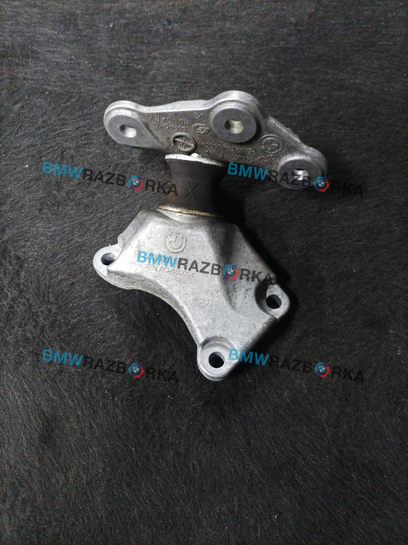 кронштейн КПП BMW X3 G01 2018, 2.0 л., D, B47 D20 A, дизель, АКПП, внедорожник 5 дв., полный привод, 6861570, 6861571
