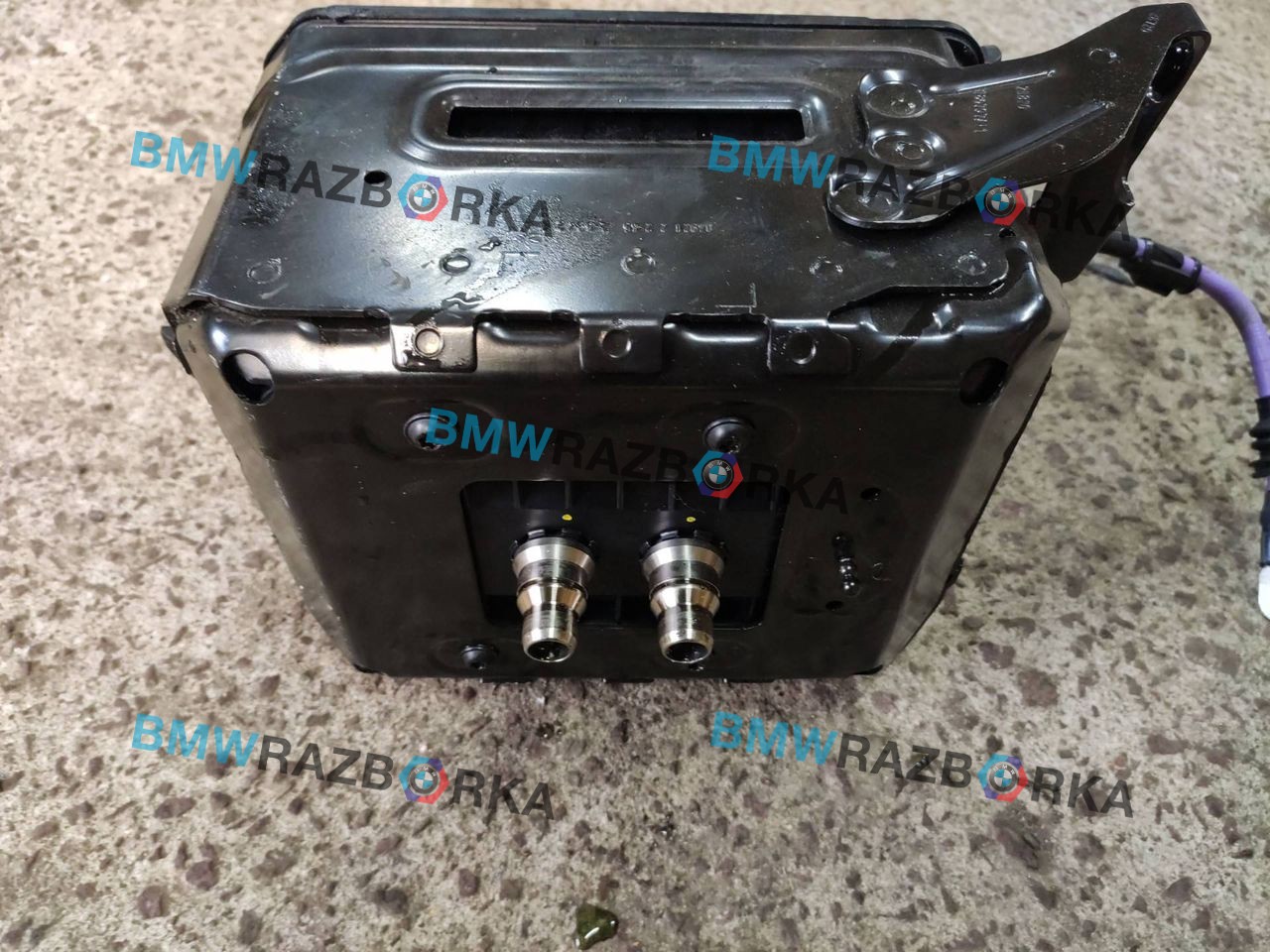 аккумулятор (AKБ) BMW X3 G01 2021, 2.0 л., B47 D20 B, дизель, АКПП, 475 black-sapphire metallic, внедорожник 5 дв., полный привод, правый руль