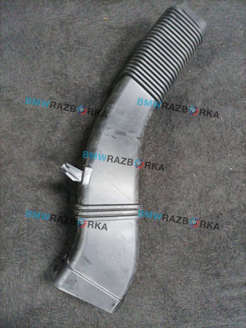 патрубок воздушного фильтра BMW 5 серия F07/F10/F11 2011, 3.0 л., N57 D30 A, дизель, АКПП, хетчбэк 5 дв., задний привод, правый руль, 7811597