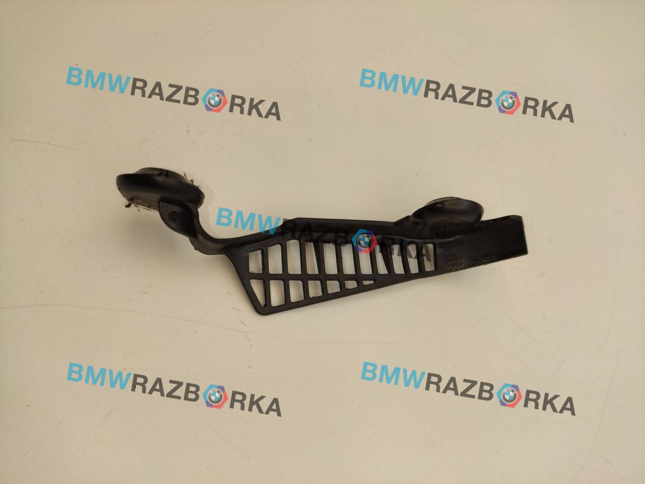 водосток капота правый BMW M2 F87 2016, 3.0 л., N55 B30 A, бензин, МКПП, купе, задний привод, 7402090