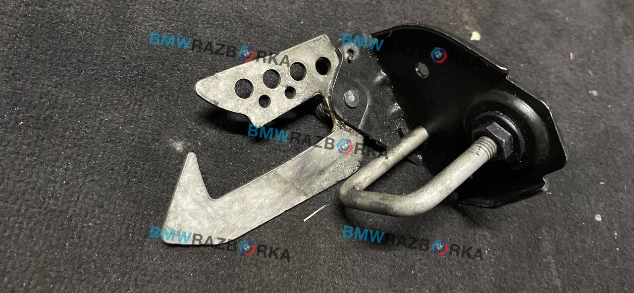 замок капота BMW 7 серия F01/F02 F01 2009, 3.0 л., N57 D30 A, дизель, АКПП, седан, задний привод, правый руль, 7183764