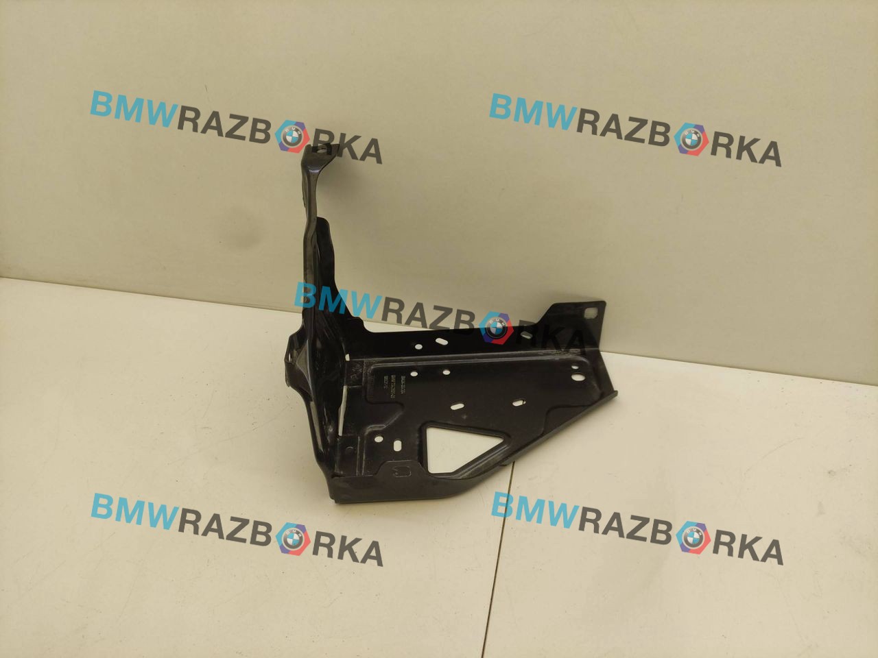 крепление фары левой BMW X1 F48 2018, 2.0 л., внедорожник 5 дв., передний привод, 7342501