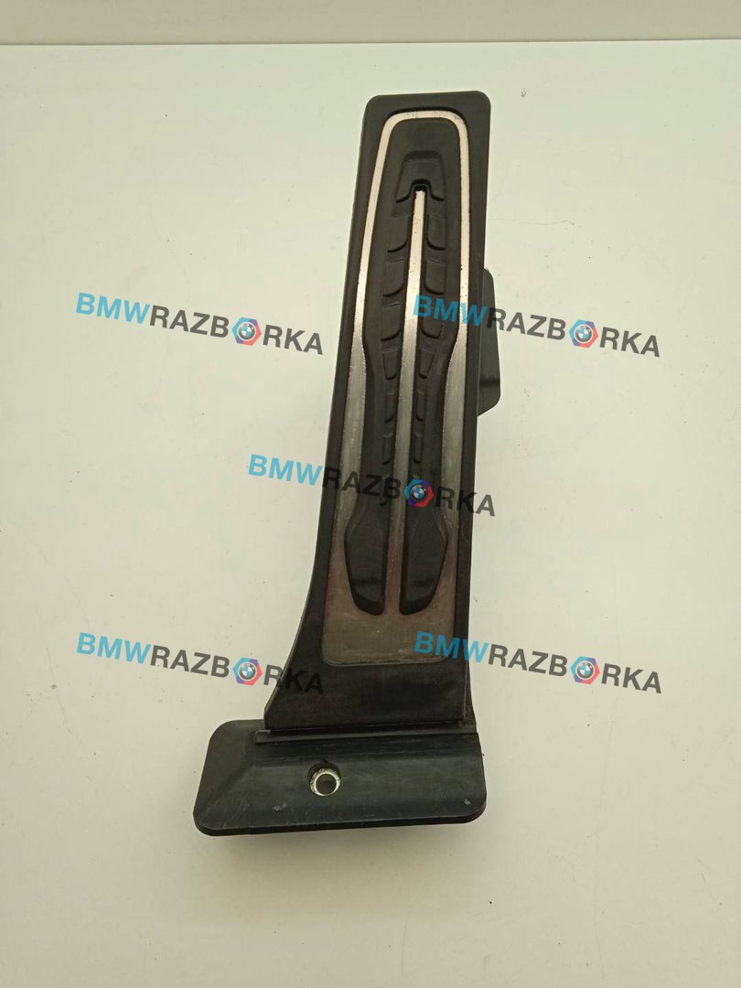 педаль BMW 5 серия G30/G31 G30 2017, 2.0 л., i, гибрид, АКПП, 475 black-sapphire metallic, седан, задний привод, правый руль, 35426871053, 6871053, 6889824