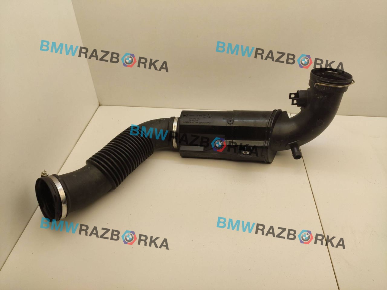 патрубок турбины BMW X1 F48 [рестайлинг] F48 2019, 1.5 л., бензин, 6МКПП, a300, внедорожник 5 дв., передний привод, правый руль, 8693166