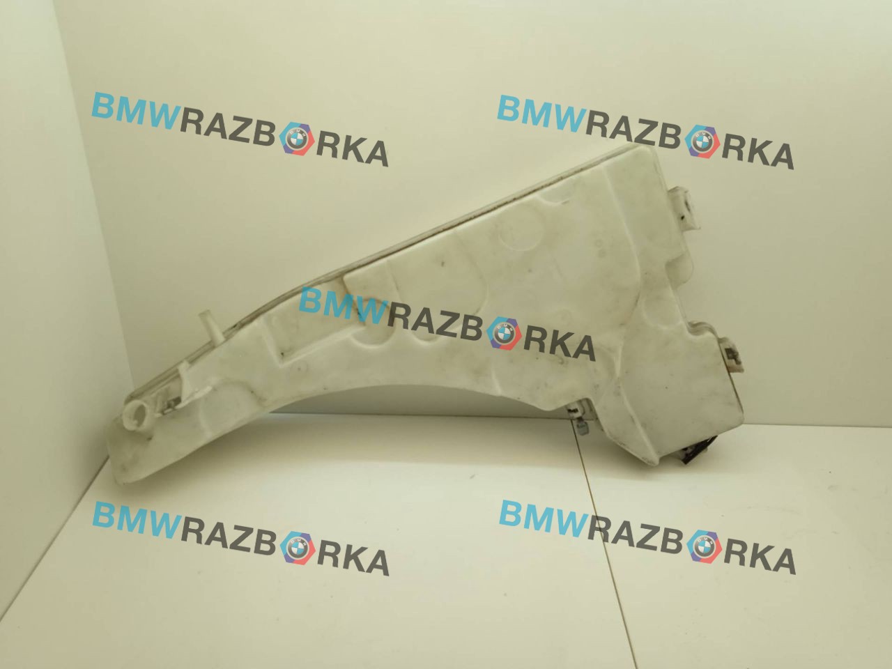 бачок омывателя BMW X6 E71/E72 E71 2011, 4.4 л., N63 B44 A, бензин, АКПП, внедорожник 5 дв.