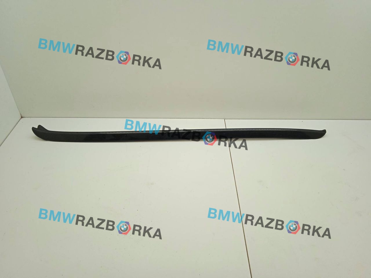 молдинг лобового стекла BMW X6 E71/E72 E71 2011, 4.4 л., N63 B44 A, бензин, АКПП, внедорожник 5 дв.