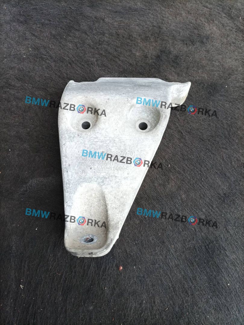 кронштейн двигателя BMW 3 серия F30/F31/F34 F30 2012, 2.0 л., N20 B20 A, бензин, АКПП, черный, седан, задний привод, правый руль, 6788609